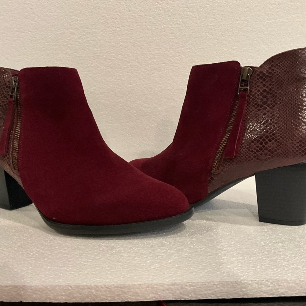 Anne Klein Java Snake Vionic Burgundy Suede Snake… - image 2